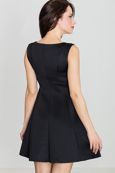 Czarna rozkloszowana sukienka na zamek