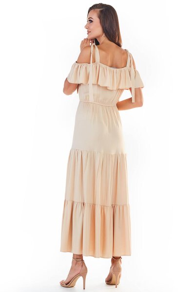 Beżowa sukienka typu hiszpanka z ramiączkami