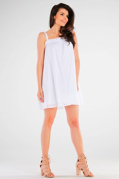 Biała rozkloszowana sukienka z ażuru na ramiączkach