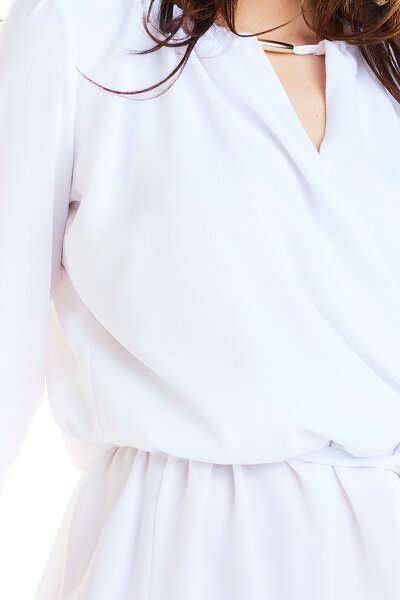 Biała sukienka mini w stylu boho