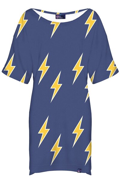 Błękitna sukienka z szerokim dekoltem