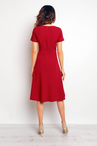 Bordowa rozkloszowana sukienka o długości 7/8