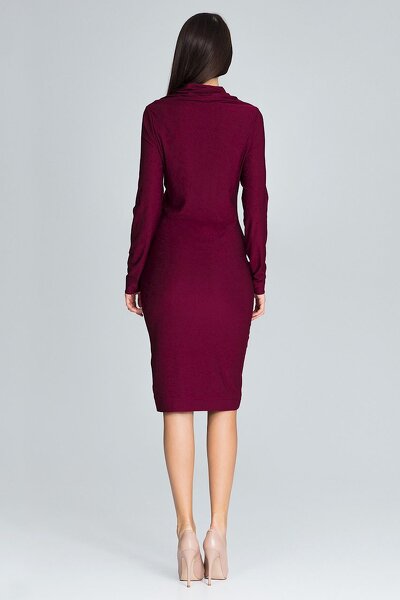 Dopasowana sukienka w kolorze bordo