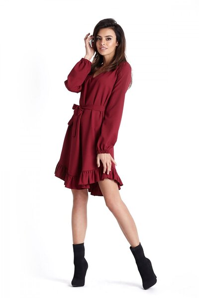 Bordowa sukienka w stylu boho o luźnym fasonie