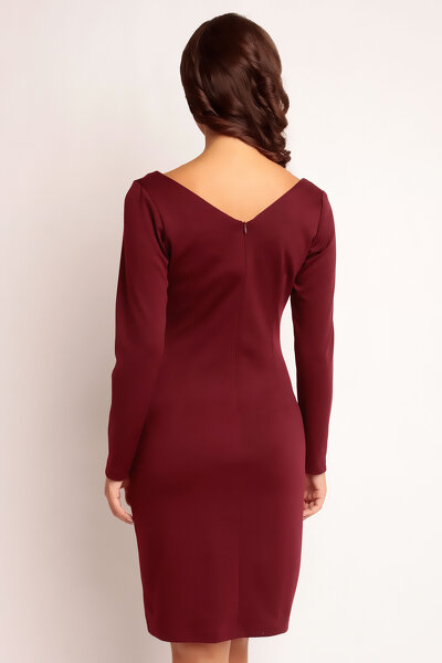 Bordowa ołówkowa sukienka z głębokim dekoltem