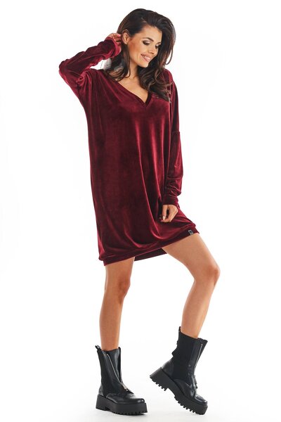 Bordowa welurowa sukienka z dekoltem w serek