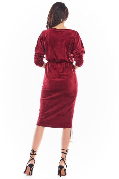 Bordowa welurowa sukienka z regulacją długości