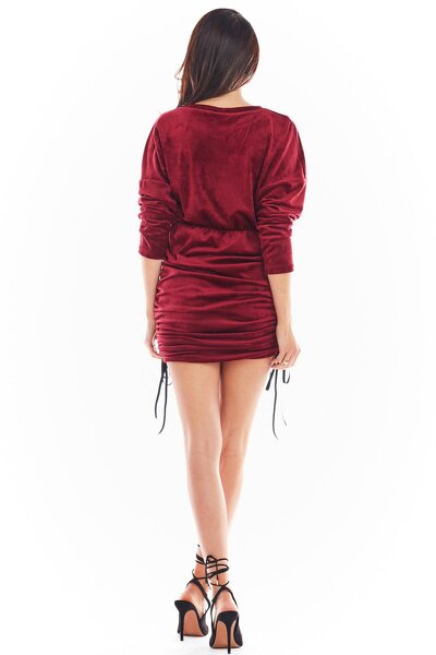 Bordowa welurowa sukienka z regulacją długości