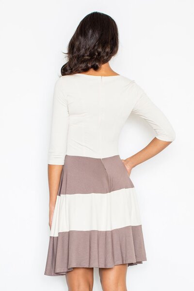 Brązowa rozkloszowana sukienka