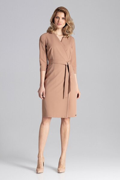 Sukienka z kopertowym dekoltem w brązowym kolorze