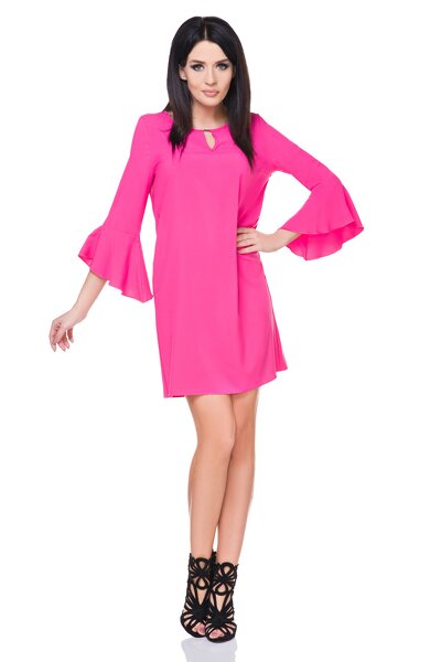 Ciemno różowa sukienka midi z półokrągłym dekoltem