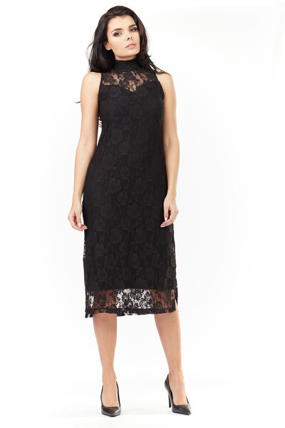 Czarna koronkowa sukienka z golfem