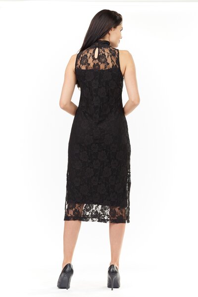 Czarna koronkowa sukienka z golfem