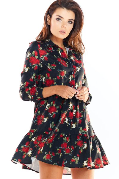 Czarna koszulowa sukienka ozdobiona czerwonymi kwiatami