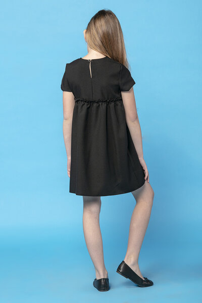 Czarna letnia sukienka z marszczeniem pod biustem