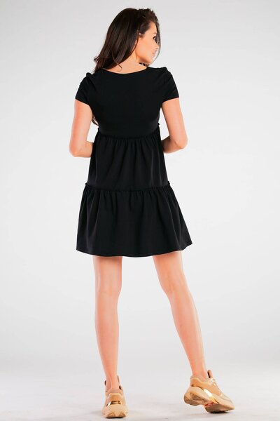 Czarna luźna sukienka mini odcinana pod biustem