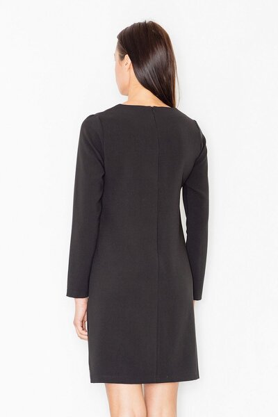 Luźna sukienka w czarnym kolorze