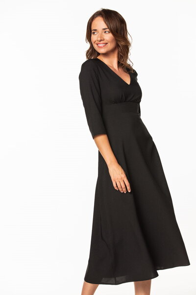 Czarna sukienka maxi z dekoltem do szpica