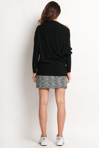 Czarna sukienka mini z ozdobną kieszonką