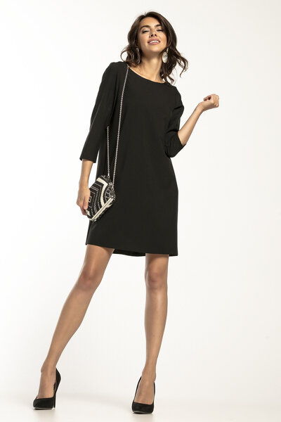 Czarna sukienka z kontrafałdą z tyłu