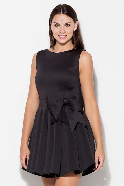 Czarna sukienka z kokardą