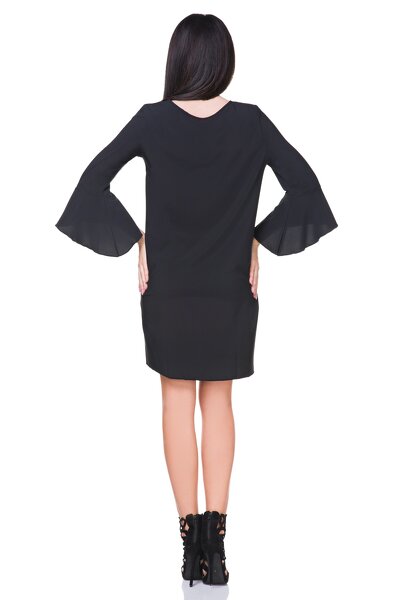 Czarna sukienka midi z półokrągłym dekoltem