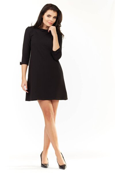 Czarna trapezowa sukienka mini z ozdobną kokardką