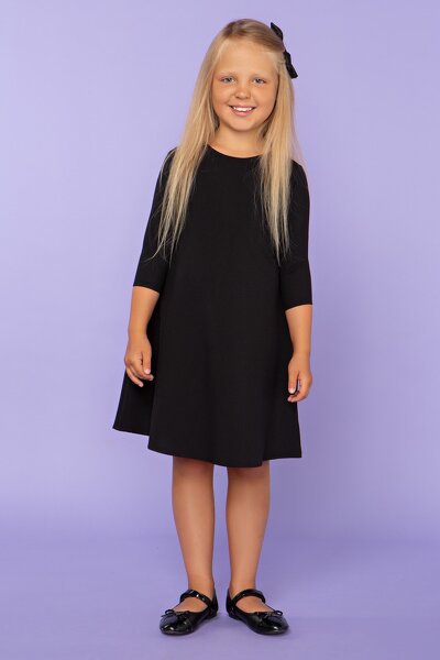 Czarna sukienka trapezowa dla córki