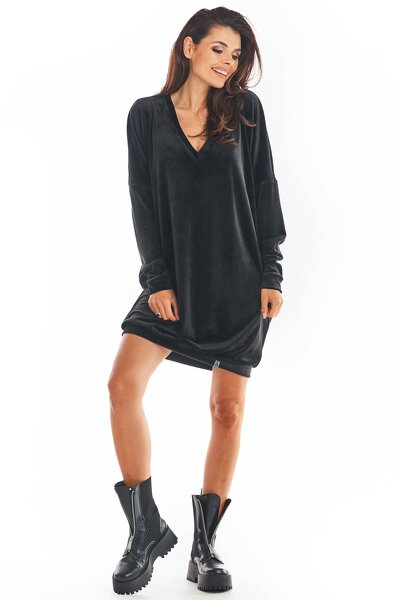 Czarna welurowa sukienka z dekoltem w serek