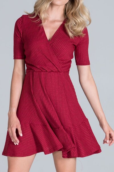 Czerwona sukienka mini z prążkowej dzianiny
