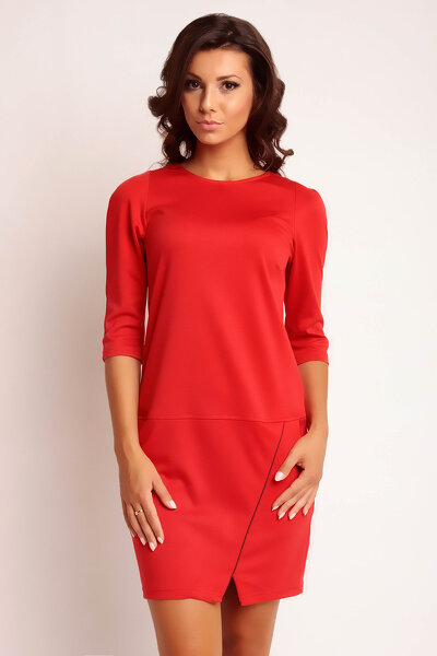 Czerwona sukienka mini z rękawem 3/4