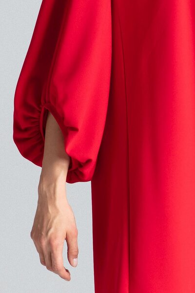 Czerwona trapezowa sukienka z ozdobnymi rękawami