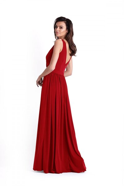 Czerwona wieczora sukienka maxi z kopertowym dekoltem