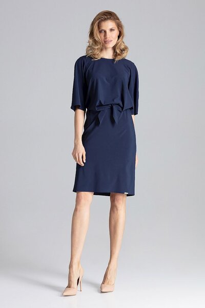 Granatowa sukienka midi wiązana w talii