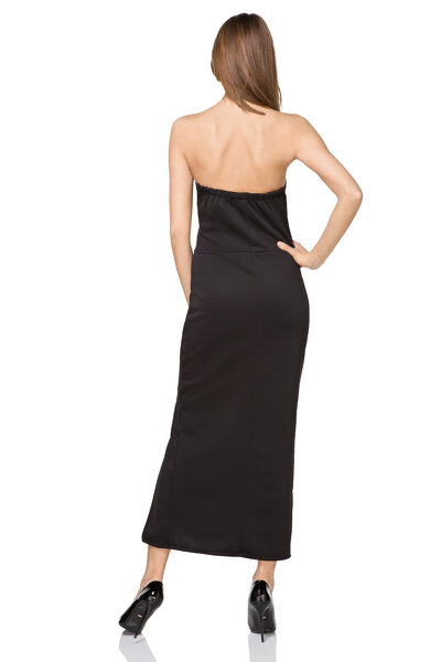 Długa dopasowana czarna sukienka z rozcięciem