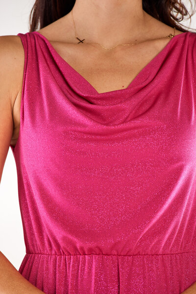 Długa fioletowa sukienka maxi z marszczonym dekoltem