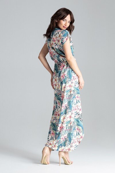 Wzorzysta sukienka z rozcięciem