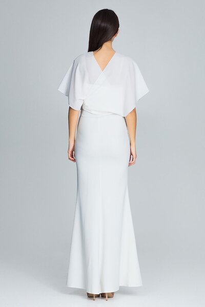 Długa dopasowana sukienka w kolorze ecru