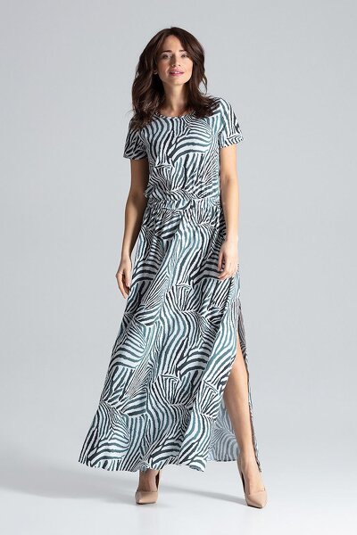 Wzorzysta długa sukienka z rozcięciem