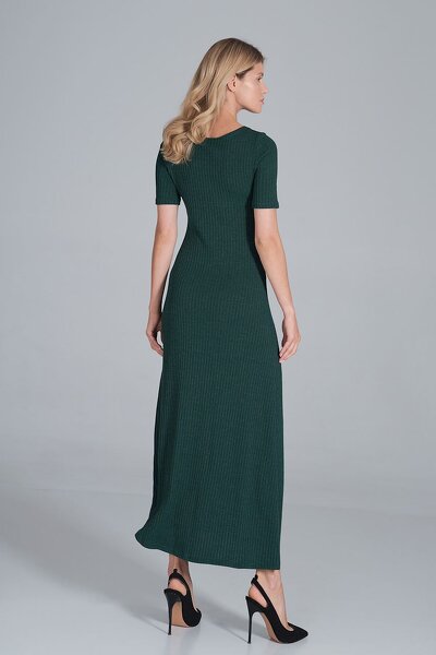 Długa  zielona sukienka z dzianiny w prążki zapinana na guziki