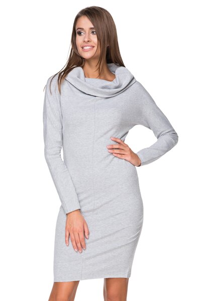 Jasnoszara sukienka z kominem