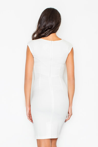 Dopasowana sukienka w kolorze ecru