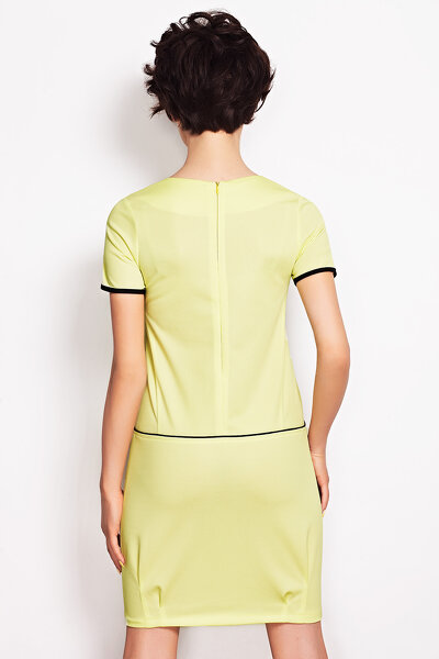 Limonkowa sukienka z czarnymi wstawkami