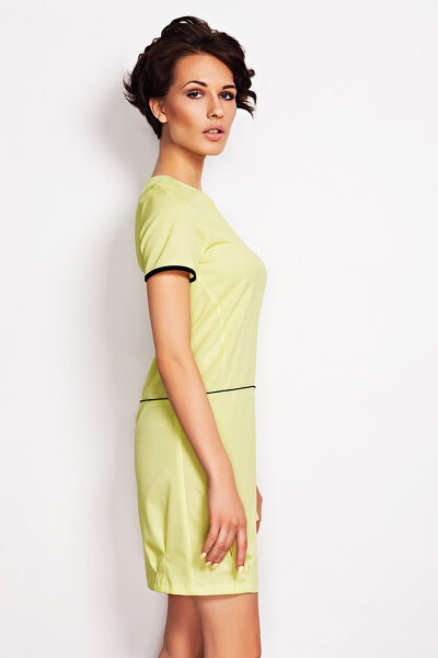 Limonkowa sukienka z czarnymi wstawkami