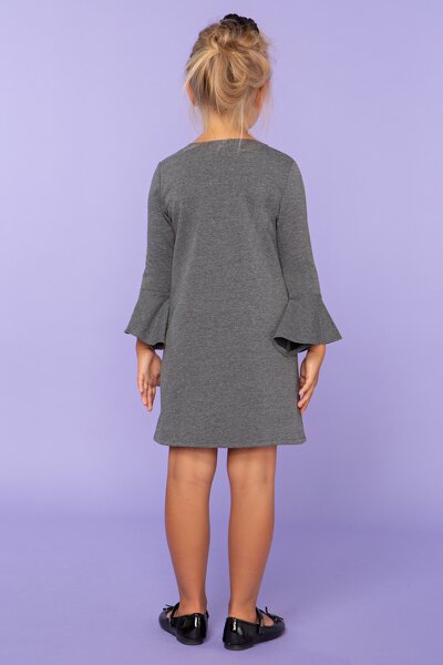 Szara sukienka z falbanką przy rękawie dla córki