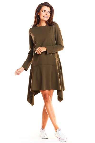 Dresowa sukienka w kolorze khaki o asymetrycznym kroju