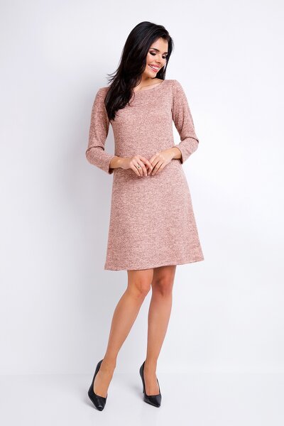 Dzianinowa sukienka mini w różowym kolorze