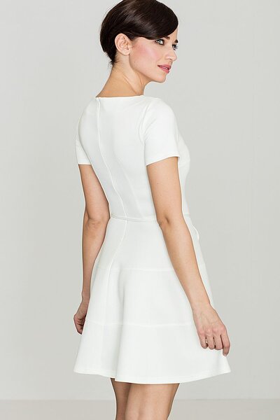 Sukienka mini wiązana w pasie w kolorze ecru