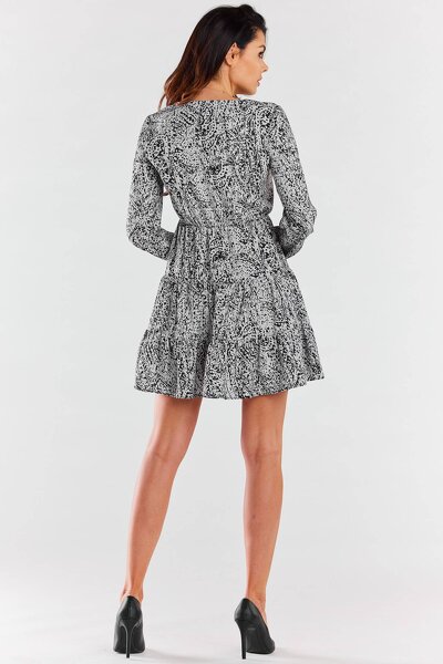 Dziewczęca sukienka mini w czarno białym kolorze