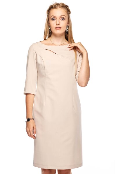 Koktajlowa beżowa sukienka z ozdobnym dekoltem